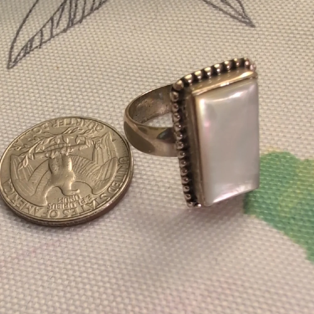 Sterling Silver Elegant Rectangular Statement MOP Ring - Picture 3 of 7